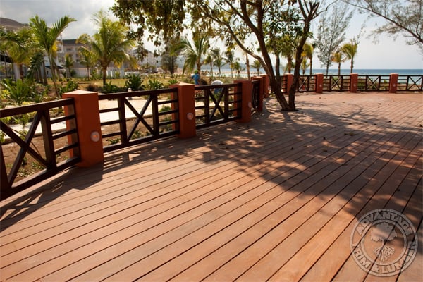 This Ipe Deck creates the perfect place to relax and enjoy the tropical weather of Jamaica.